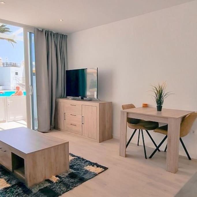 Puerto Del Carmen Airconditioned 2Bed Poolside Apt Exterior photo